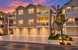 121 E MAPLE Avenue, WILDWOOD, NJ 08260
