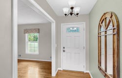 4004 Delaware Dr, La Grange, KY 40031