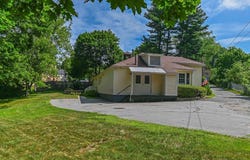 109 School St, Groveland, MA 01834