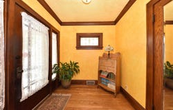 3256 S 10th St, Milwaukee, WI 53215