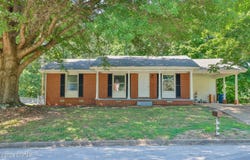 301 Belle Deere Drive, Trenton, TN 38382