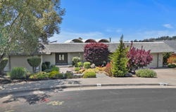 15 Bell Waver Way, Oakland, CA 94619