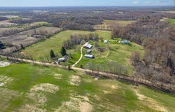 2880 E Cloverdale Road, Hastings, MI 49058