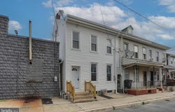 829 SCULL STREET, LEBANON, PA 17046