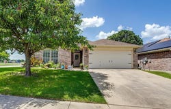 600 Clearbrook Street, Azle, TX 76020