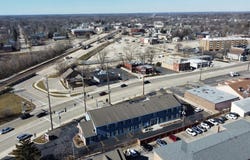 215 S Northwest Highway, Barrington, IL 60010