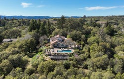 2405 Lewis Drive, Sebastopol, CA 95472