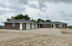 26636 384th Ave, Stickney, SD 57375