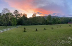 9999 Hunters Ridge Drive, Mills River, NC 28759