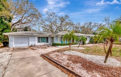 305 BAKER AVENUE, CLEARWATER, FL 33755