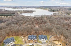 1140 Lochaven Circle, Hillsdale, MI 49242