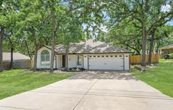 1112 Lakeview Drive, Azle, TX 76020