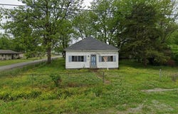 324 E Hazel St, Walnut Ridge, AR 72476