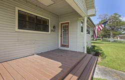 2127 Florida St, Nome, TX 77629