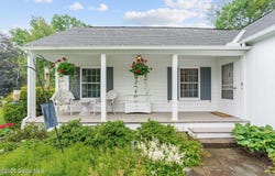 20 N Helderberg Parkway, Bethlehem, NY 12159