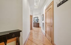 1313 N Franklin Pl, Milwaukee, WI 53202