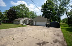 6575 Old Porter Road, Portage, IN 46368