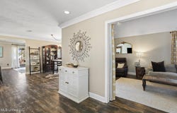 100 Sandpiper Road, Brandon, MS 39047