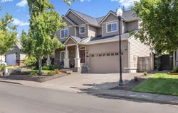 3369 FALCON DR, Springfield, OR 97477