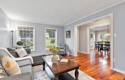 353 Top Ave, Green Brook, NJ 08812