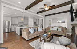 1104 Victoria, Atlanta, GA 30319
