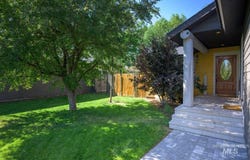 1021 Cherry Hill Dr, Hailey, ID 83333