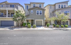 657 W Flintlock Way, Chandler, AZ 85225