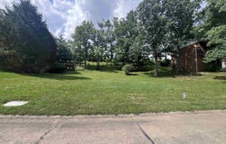 44 Carriage Lane, Huntington, WV 25705