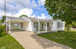 3042 Desoto Way, Columbus, IN 47203