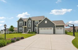 8975 W Eagle Ct, Mequon, WI 53097