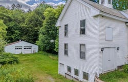 36 Spruce Street, Brattleboro, VT 05301