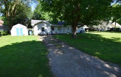 325 Dallas Street, Colon, MI 49040