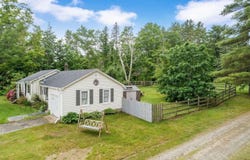 10 Pine Street, Alton, NH 03809