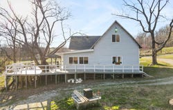 125 Central Hill Road, Grantsburg, IL 62943-2033