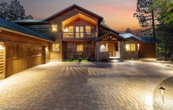 1681 S JIMSON Loop, Show Low, AZ 85901
