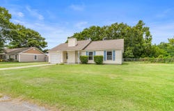 600 Foxfire Circle, Jacksonville, NC 28546