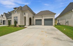 117 Summit Heights Drive, Youngsville, LA 70592