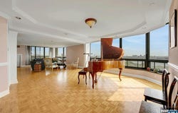 900 Palisade Avenue 11L, Fort Lee, NJ 07024