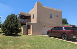 1405 Redstone Drive, Clinton, OK 73601