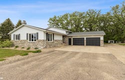 806 W Main St, Fertile, IA 50434