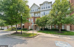 200 EDELEN STATION PLACE, LA PLATA, MD 20646