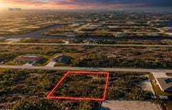 10030 Greetings Street, Port Charlotte, FL 33981