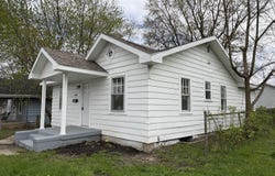 605 W 10th Street, Muncie, IN 47302