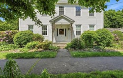 15 Main St, Hatfield, MA 01038