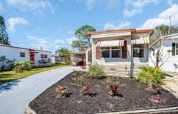 807 SAINT CHARLES DRIVE, TARPON SPRINGS, FL 34689