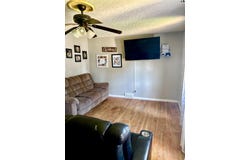 615 E Lyon, Lyons, KS 67554