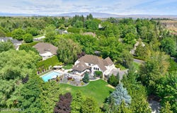 6820 Ravens Gate Way, Yakima, WA 98908
