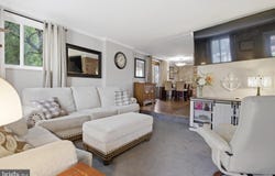 201 WILLOWBROOK AVE, FOLSOM, PA 19033