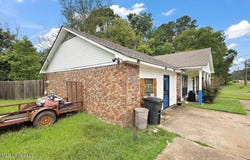 5001 Raintree Drive, Byram, MS 39272