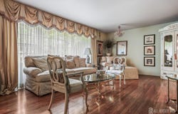 54 Eileen Way, Edison, NJ 08837